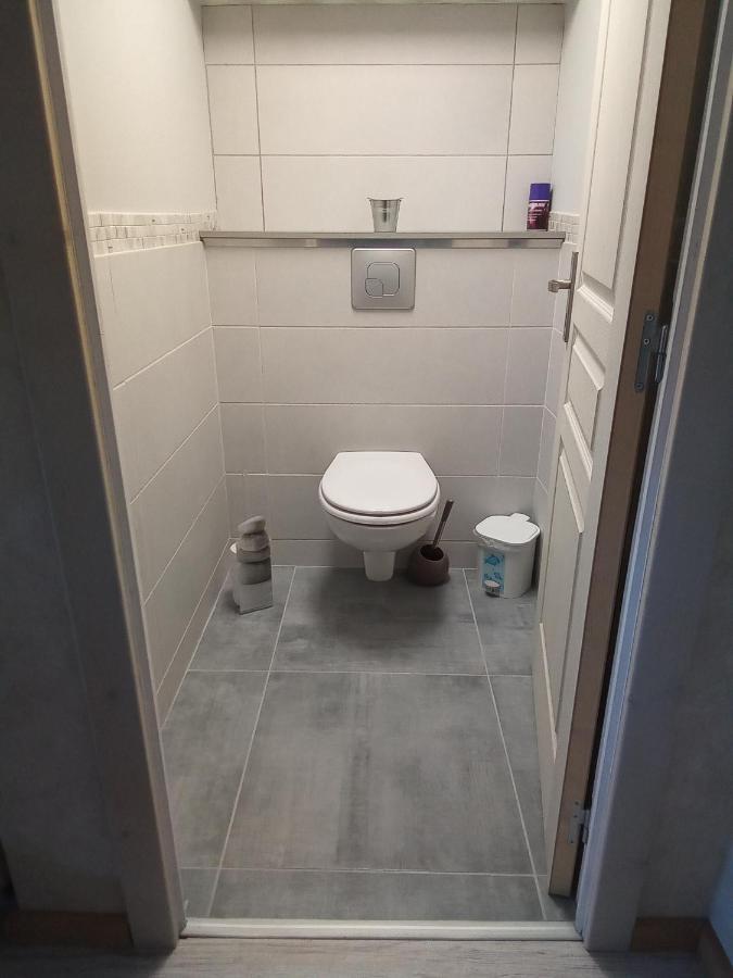 Logement De Charme Coinches Exteriör bild
